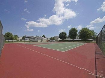 2 Tennis courts